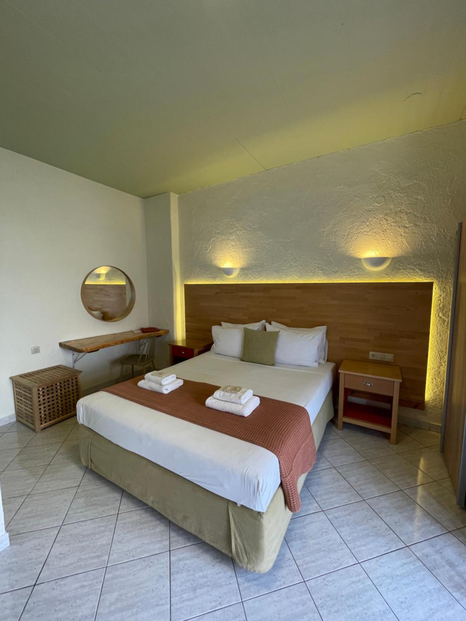 Villa Georgia Apartments & Suites Kalamaki Habitación foto