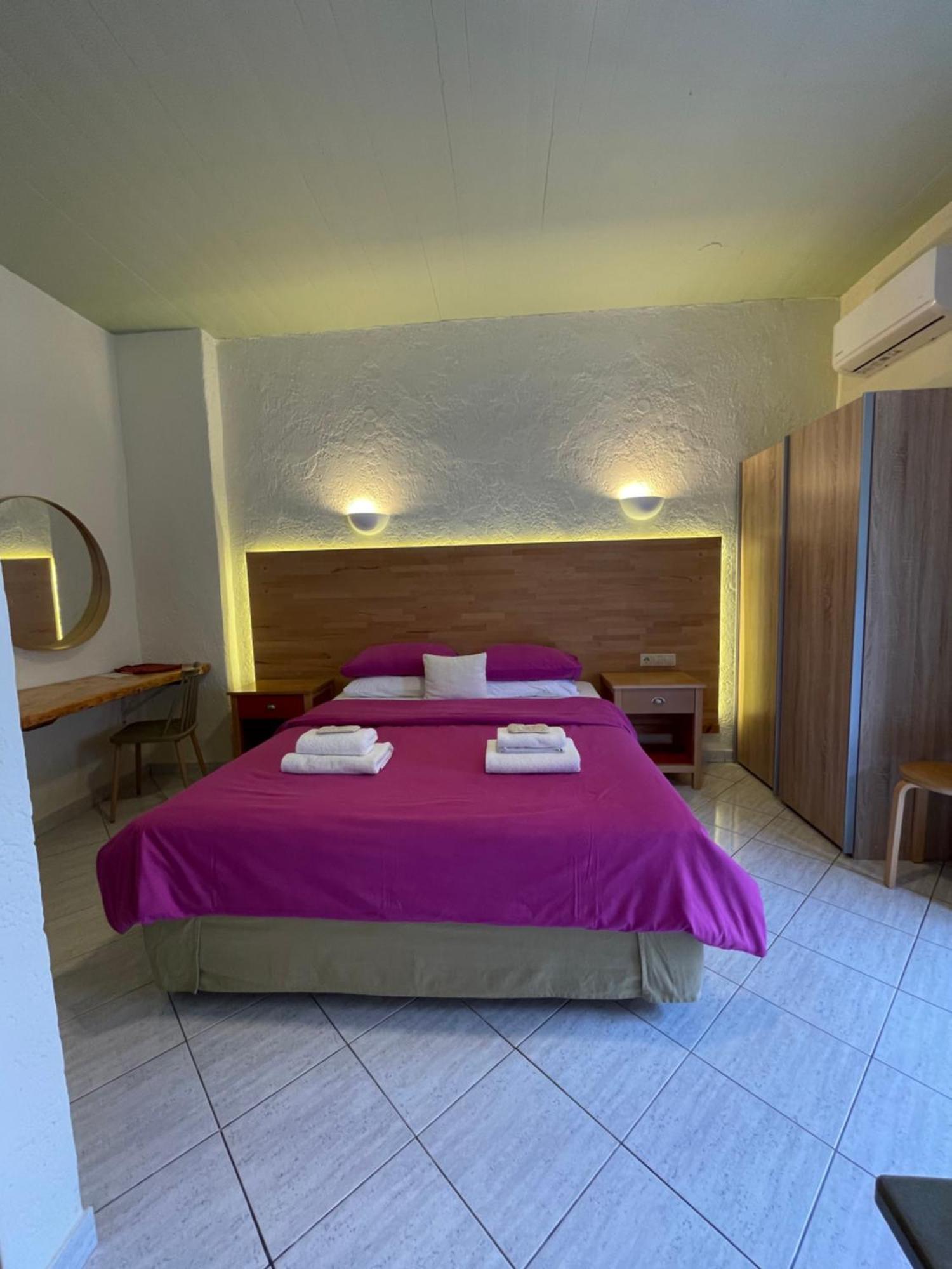 Villa Georgia Apartments & Suites Kalamaki Habitación foto