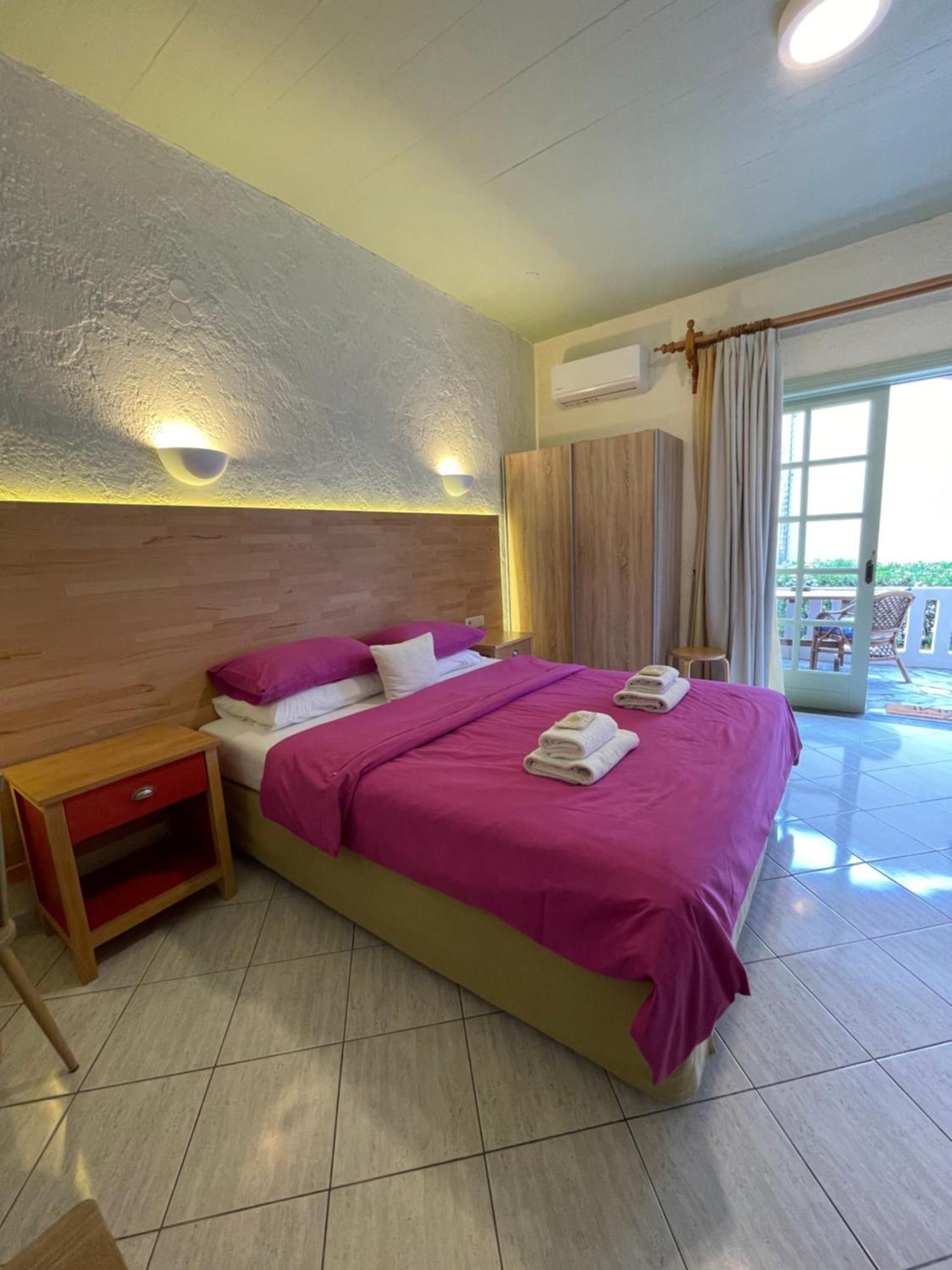 Villa Georgia Apartments & Suites Kalamaki Habitación foto