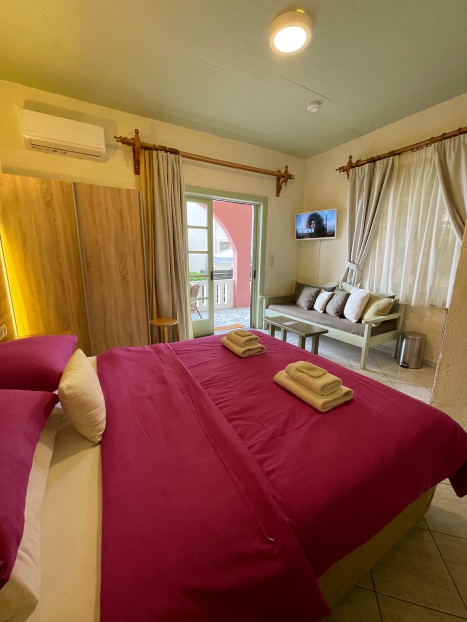 Villa Georgia Apartments & Suites Kalamaki Habitación foto